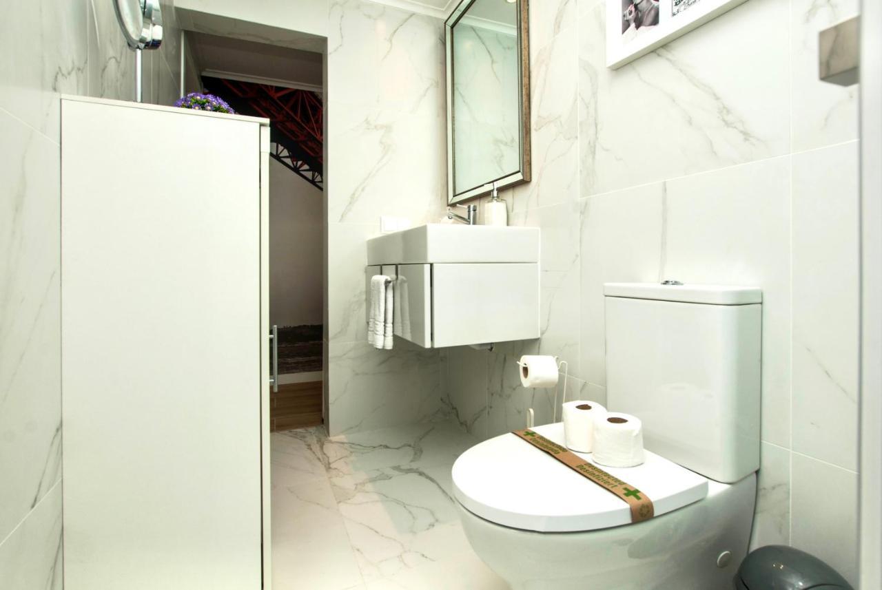 Apartamento Ponte 25 Abril Lisbon Bagian luar foto