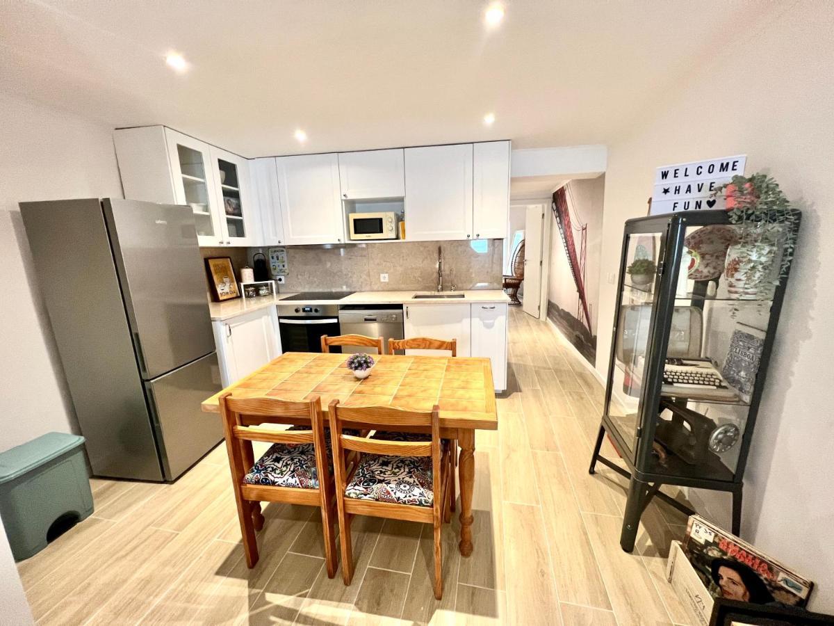 Apartamento Ponte 25 Abril Lisbon Bagian luar foto