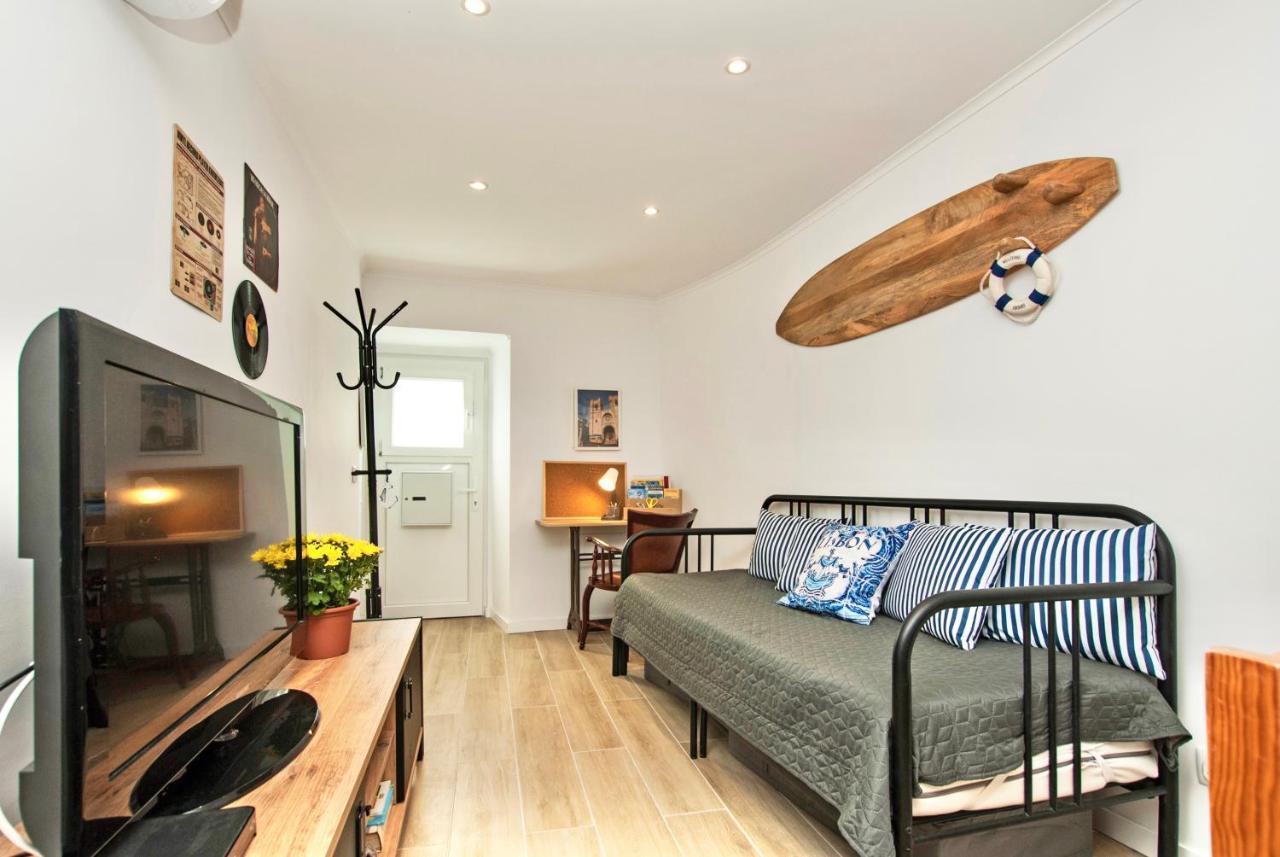Apartamento Ponte 25 Abril Lisbon Bagian luar foto